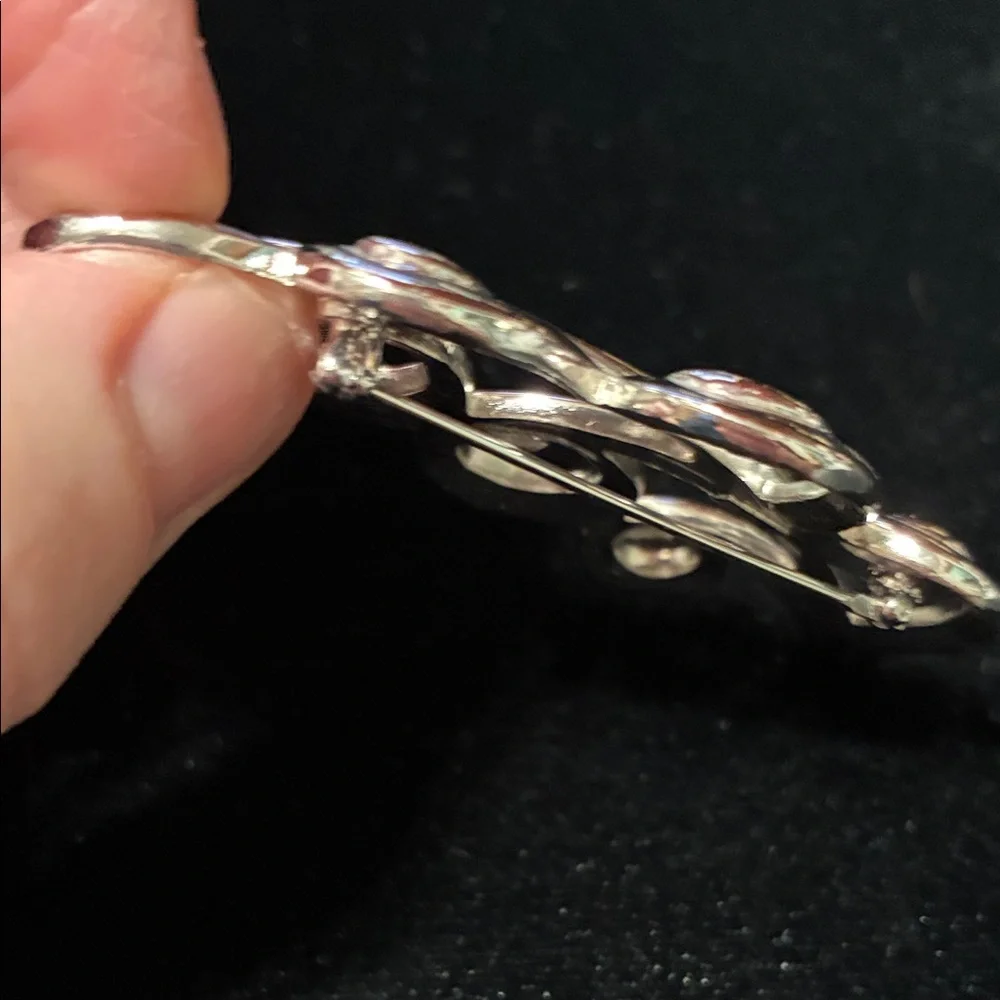 Vintage Silver Trifari Leaf feather Brooch